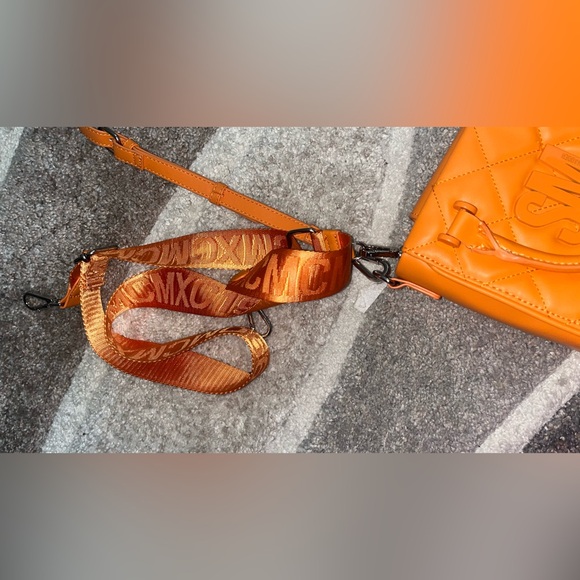 New Orange Steve Madden Handbag/ Crossbody bag - Picture 5 of 7